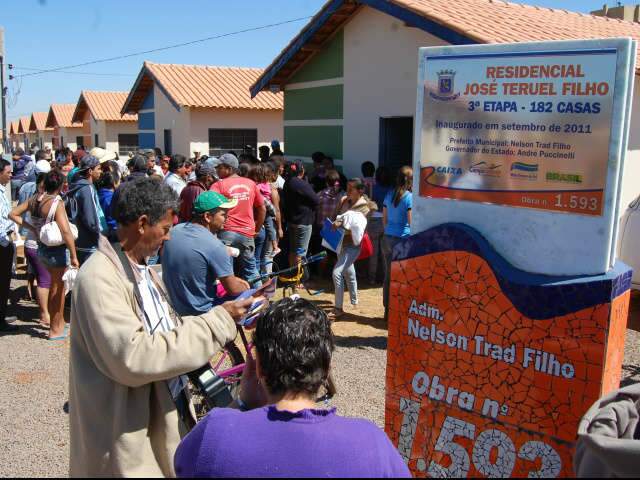  Com entrega de 182 casas, governo acaba com favela Cidade de Deus 