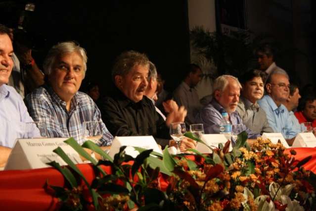 Lula n&atilde;o descarta alian&ccedil;a com PSDB e decis&atilde;o est&aacute; na m&atilde;os da dire&ccedil;&atilde;o estadual