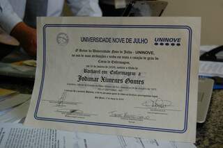 Diploma de Jodimar, apresentado à Polícia. (Foto: Simão Nogueira)
