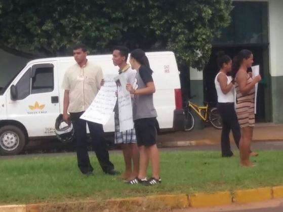 &ldquo;Se fosse pobre, j&aacute; estava preso&rdquo;, diz pai de garoto atropelado por PF