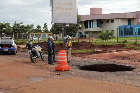 Prefeitura começa hoje trabalho para fechar crateras na Tamandaré 