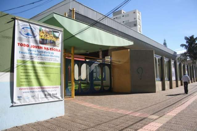 Escolas p&uacute;blicas e Senai devem ampliar vagas pelo Pronatec em 2014