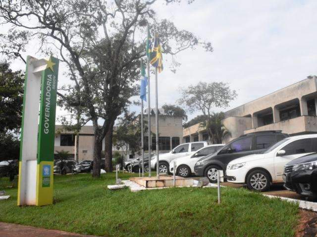 Agesul multa empresas por obras de asfalto e pro&iacute;be contratos por 2 anos 