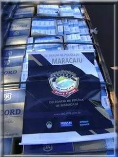 Avaliada em R$ 2 milhões, carga de cigarros contrabandeados é apreendida pela Polícia Civil de Maracaju. (Foto: Polícia Civil)