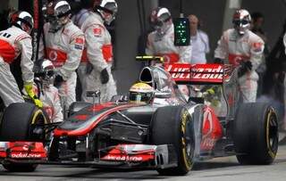Na 3&deg; etapa do ano, Lewis Hamilton vence o GP do Bahrein