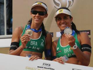 Talita e Maria Elisa conquistaram prata em etapa na China. (Foto: FIVB)
