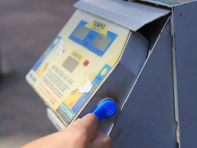 No Centro, motoristas reclamam de falta de vagas e aumento do parqu&iacute;metro