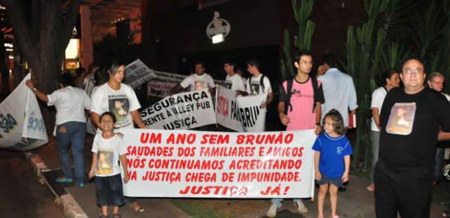  Ap&oacute;s um ano, fam&iacute;lia de Brun&atilde;o pede justi&ccedil;a com protesto na Afonso Pena