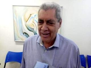 André Puccinelli, ex-prefeito da Capital e ex-governador do Estado, após reunião do MDB (Foto: Leonardo Rocha)