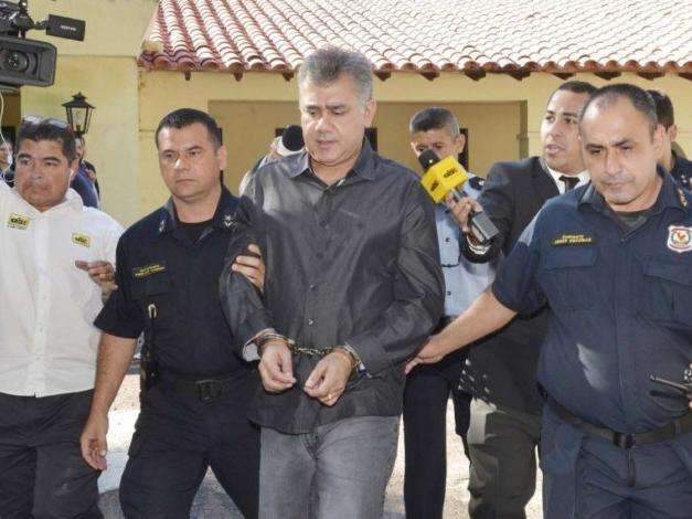 Pav&atilde;o escapa de nova condena&ccedil;&atilde;o no Paraguai e sai da cadeia no fim do ano