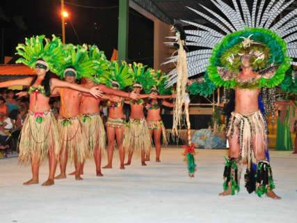  Em Murtinho, fronteiriços se juntam em um só folclore durante festival