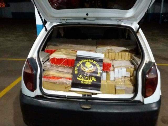 Ap&oacute;s den&uacute;ncia an&ocirc;nima, DOF prende dois jovens com 535 kg de maconha 
