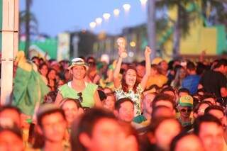 Mais de 4,5 mil pessoas foram à Vila da Copa para torcer pela nossa seleção. (Foto: Marcelo Victor)
