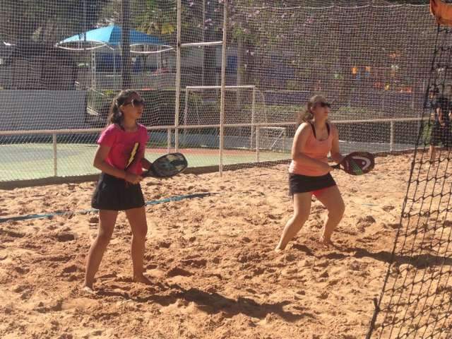 Revela&ccedil;&otilde;es do beach tennis ganham experi&ecirc;ncia em torneios fora de MS