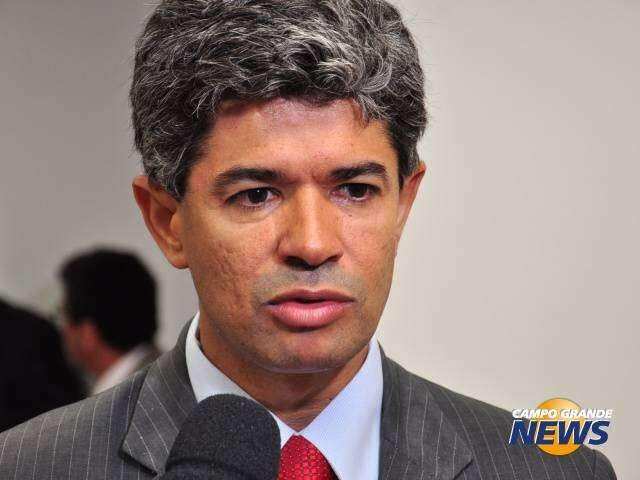 Deputado quer proibir uso de marcas &ldquo;pessoais&rdquo; por prefeitos e governador