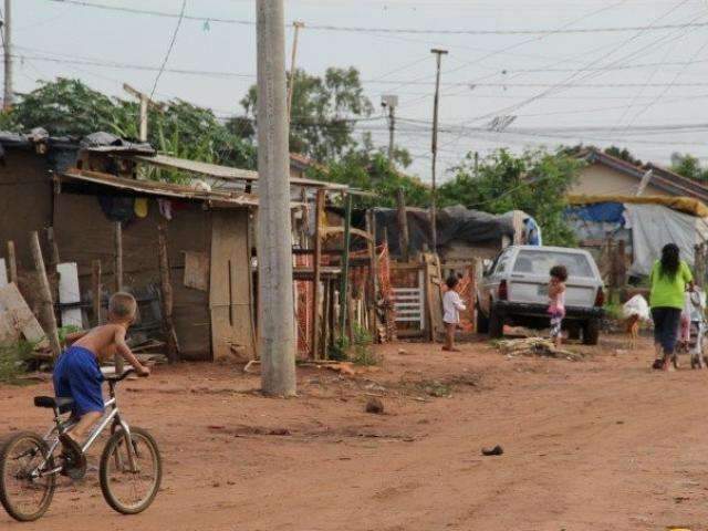 Pesquisa mostra que 445 mil est&atilde;o abaixo da linha de pobreza em MS