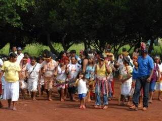 Indígenas fazem ritual de boas vindas à Comitiva. (Foto: Divulgação)