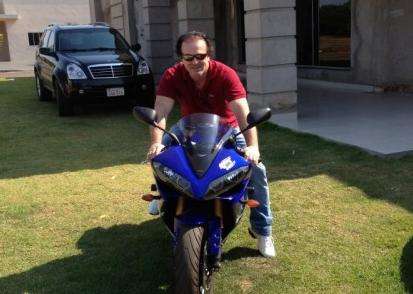 Ap&oacute;s ter carro queimado, ex-prefeito &eacute; encontrado morto no Paraguai