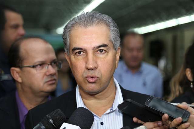 Governador se re&uacute;ne com ministros da Educa&ccedil;&atilde;o e Cidades em Bras&iacute;lia