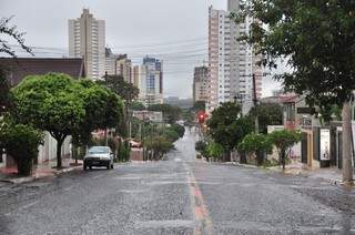 Chuva deve continuar durante o dia na Capital (João Carrigó)