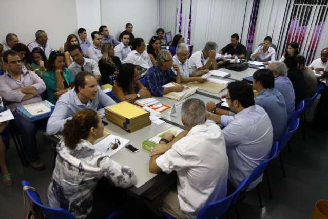 Ap&oacute;s den&uacute;ncia de cartas marcadas, Ag&ecirc;ncia 12 desiste de licita&ccedil;&atilde;o