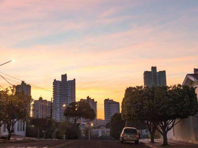 Semana come&ccedil;a com calor e possibilidade de chuva no sul de MS