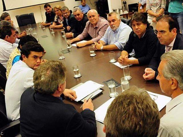 Prefeitos pedem apoio de Azambuja para ter compensa&ccedil;&atilde;o por gera&ccedil;&atilde;o de energia