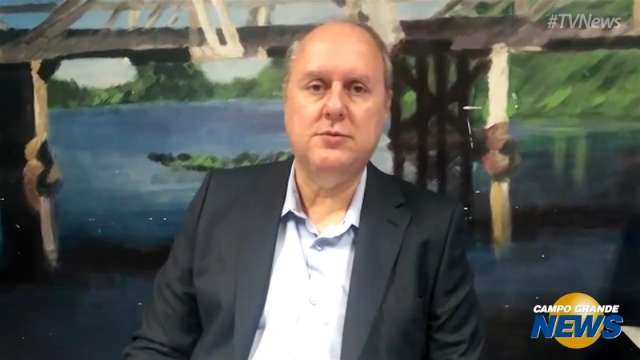 Policial tentou correr atr&aacute;s de preso fuj&atilde;o, mas n&atilde;o conseguiu, diz delegado