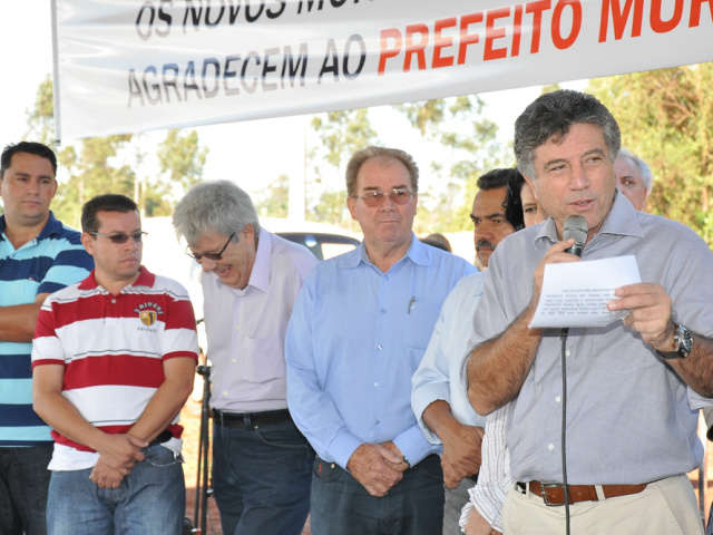  Obras de constru&ccedil;&atilde;o de casas e pavimenta&ccedil;&atilde;o de ruas s&atilde;o anunciadas em Dourados