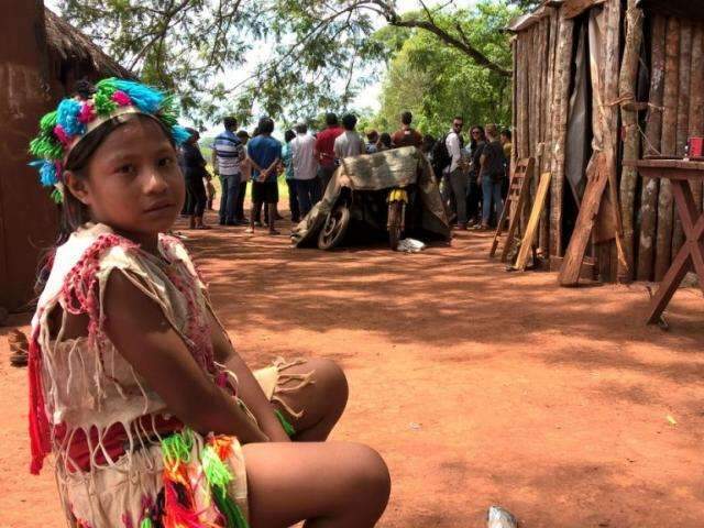 Juiz ordena despejo em &aacute;rea de conflito entre &iacute;ndios e fazendeiros