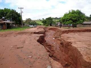 Por conta do excesso de chuva no início do mês, Prefeitura disse que várias estradas da zona rural e a da aldeia indígena ficaram intransitáveis (Foto: Assessoria Prefeitura)