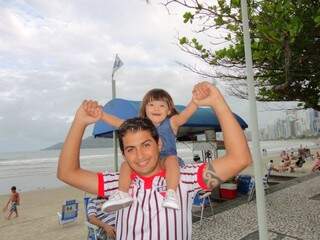 Jhonny Yan com a filha Ana Luiza. (Foto: Divulgação)