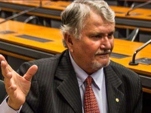 Na disputa por filiados, PDT e PT fazem atos para abonar 200 fichas cada