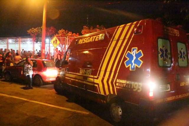 Bairro se une em vel&oacute;rio de fam&iacute;lia que morreu em acidente na BR-060