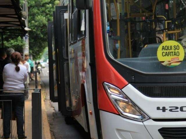Cons&oacute;rcio tem 15 dias para trocar 48 &ocirc;nibus ou leva multa de R$ 2,7 milh&otilde;es