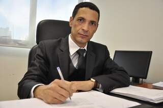 Novo chefe jurídico da Prefeitura de Campo Grande, Denir Nantes  (Foto: João Garrigó)