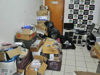 Fábrica de DVDs piratas foi fechada ontem. Piratatia teve prejuízo de R$ 53 mil. (Foto: João Garrigó)