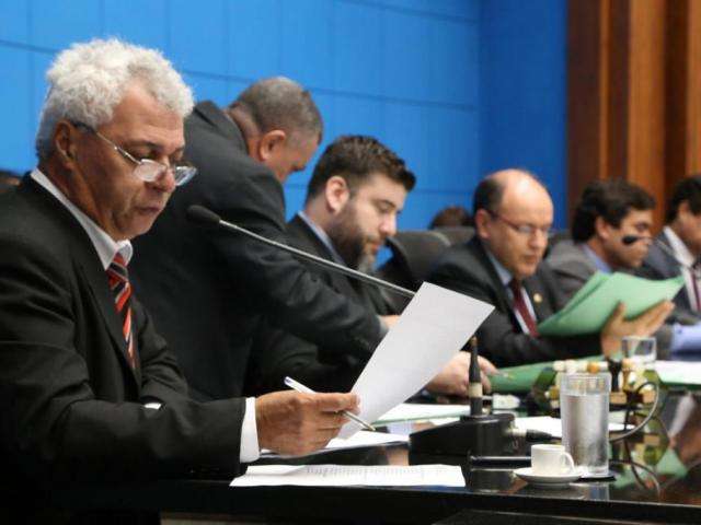 Deputados aprovam projeto que pro&iacute;be ped&oacute;filos em concurso p&uacute;blico