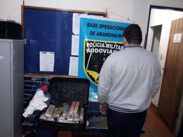 Paraguaio &eacute; preso em &ocirc;nibus com maconha que entregaria no interior de MS