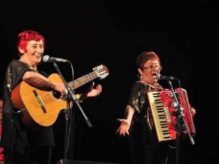 M&uacute;sica pra Ver volta &agrave;s origens, com as vozes marcantes de Beth e Betinha 