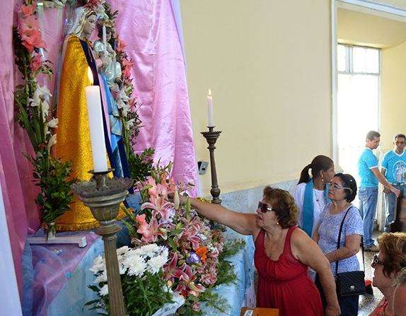 Missa e prociss&atilde;o homenageia Nossa Senhora da Candel&aacute;ria hoje 