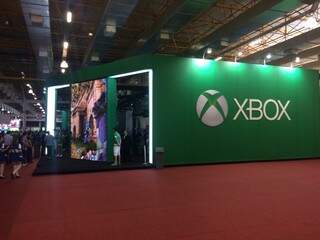 Stand do Xbox durante a feira.