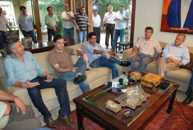  DEM descarta fus&atilde;o com PMDB