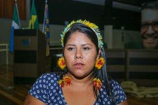 Kassya é estudante de Letras e afirma que os alunos não devem se envergonhar por serem indígenas (Foto: Paulo Francis)