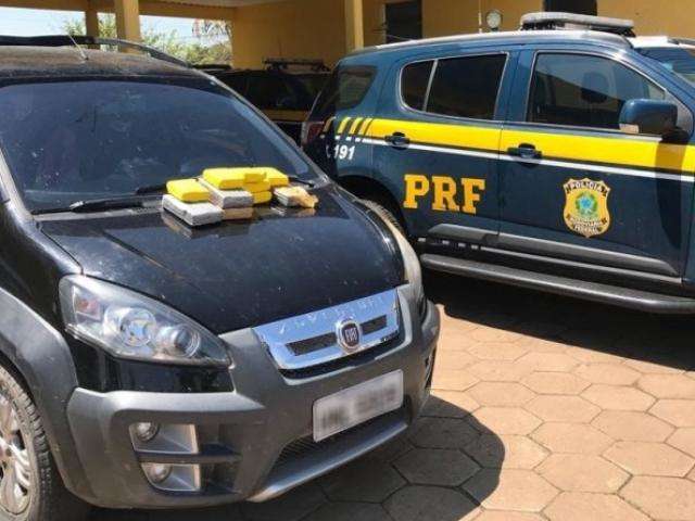 PRF encontra coca&iacute;na sob assoalho de ve&iacute;culo e prende casal de bolivianos 
