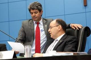 Líder do governo, Rinaldo Modesto, apresentou projeto da LDO, durante sessão na Assembleia (Foto: Assessoria/ALMS)