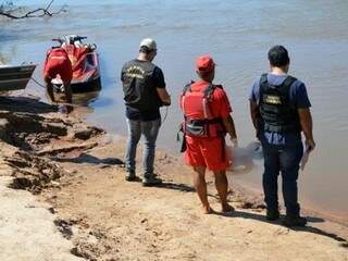 Corpo foi encontrado no rio Aquidauana a dois quilômetros de pesqueiro na MS-170. (Foto: Luiz Guido Jr./O Pantaneiro)