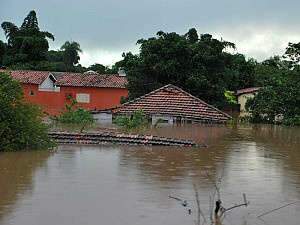  Prefeito de Aquidauana diz que vai reconstruir ponte e 150 casas