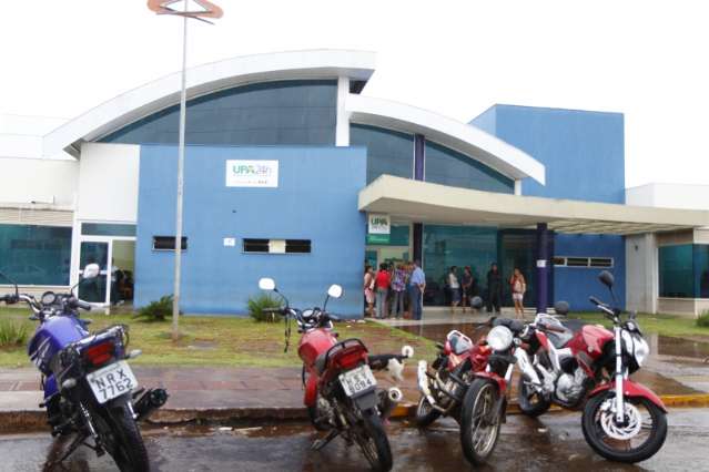 Idoso em estado grave passa sete horas em UPA esperando vaga no HR