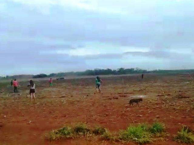 Tens&atilde;o entre &iacute;ndios e sitiantes continua em &aacute;rea perto de aldeia